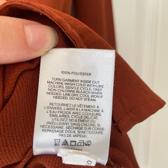 Express Terracotta Ruffled Blouse - Picture 4 of 5